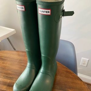 Tall Hunter Rainboots Size 9M EU 42 - Green